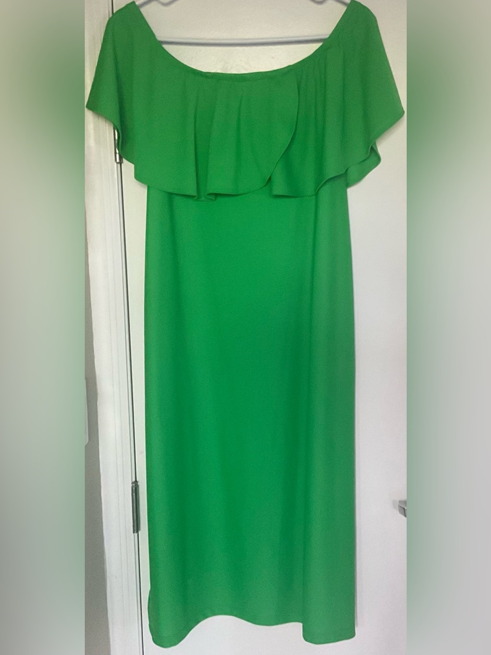 Elegant Off-Shoulder Green Midi Dress with Draped Overlay
